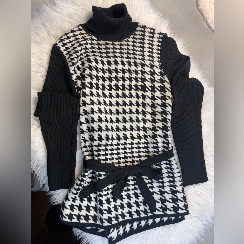 Nina Leonard Black and White Houndstooth Turtleneck Sweater - Picture 5 of 10